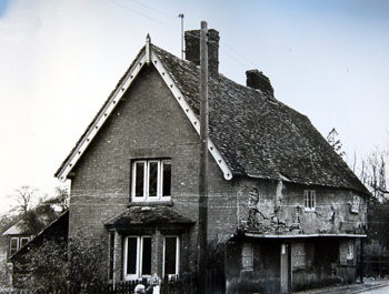 Rowe's Cottages in 1975 [Z128/7]